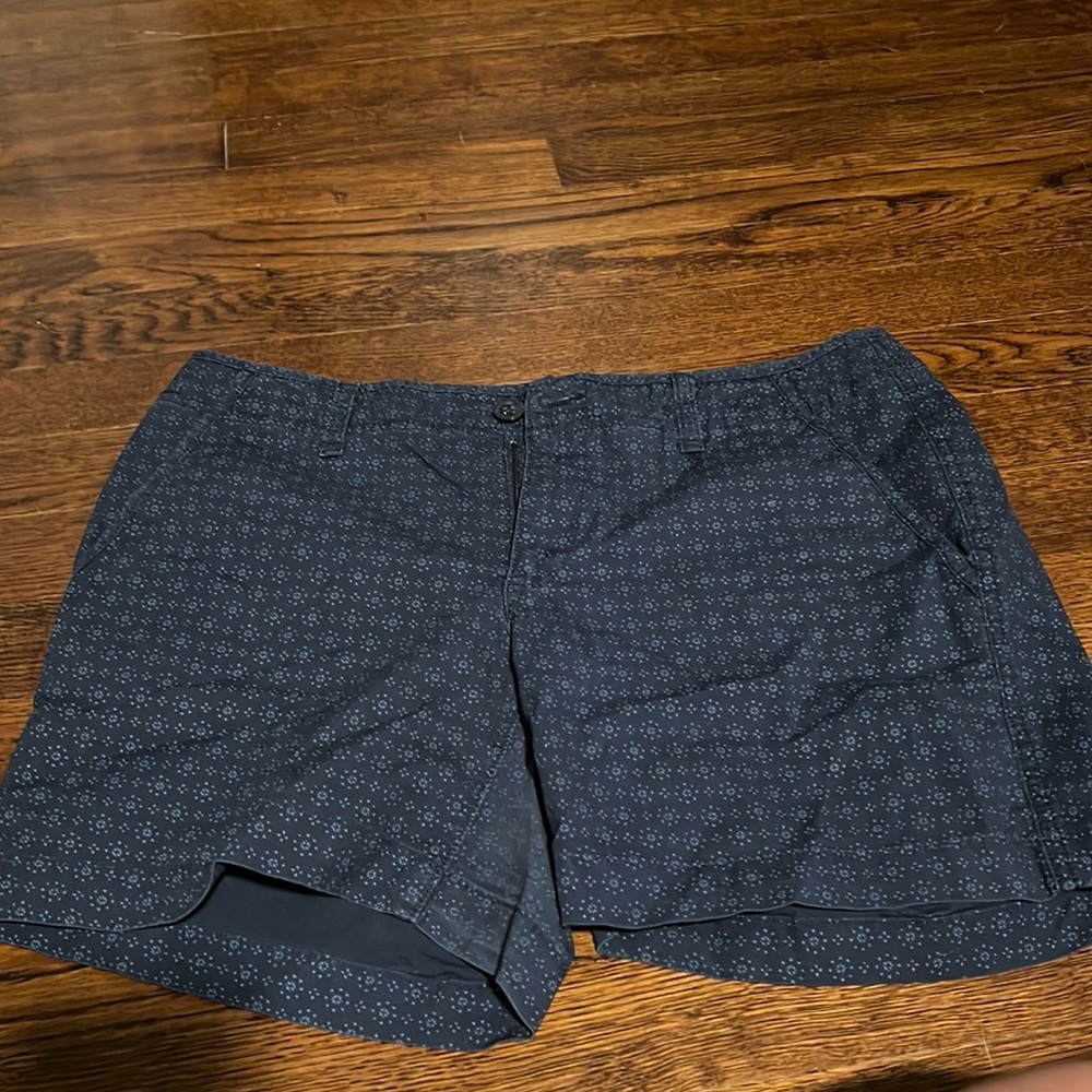 Eddie Bauer shorts size 6
